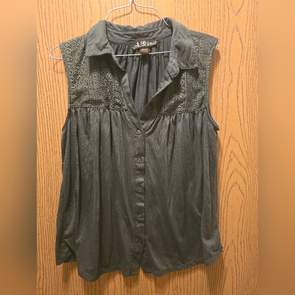 Two Camisoles Blouses Women Size M + L Bundle EUC - Picture 5 of 8